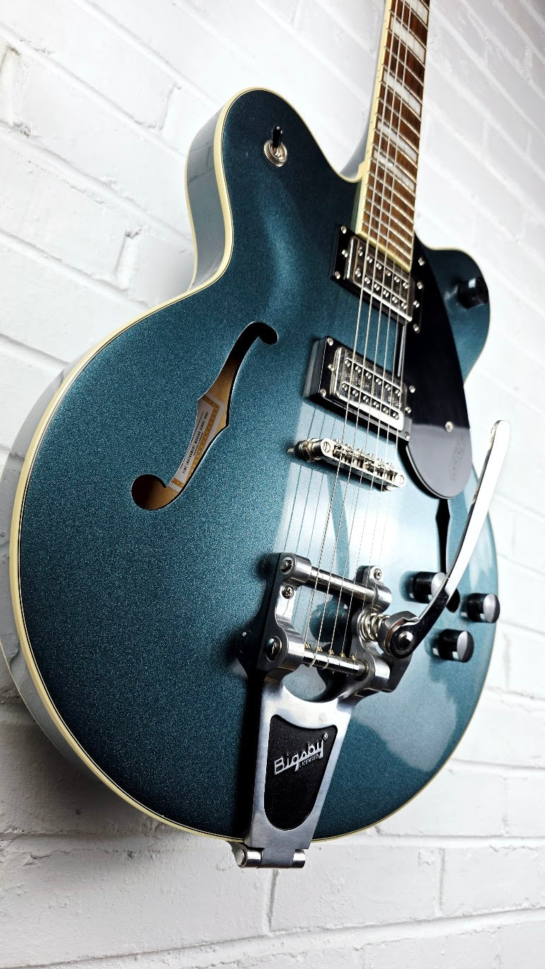 GRETSCH G2622T STREAMLINER CENTER BLOCK WITH BIGSBY GUNMETAL METALLIC