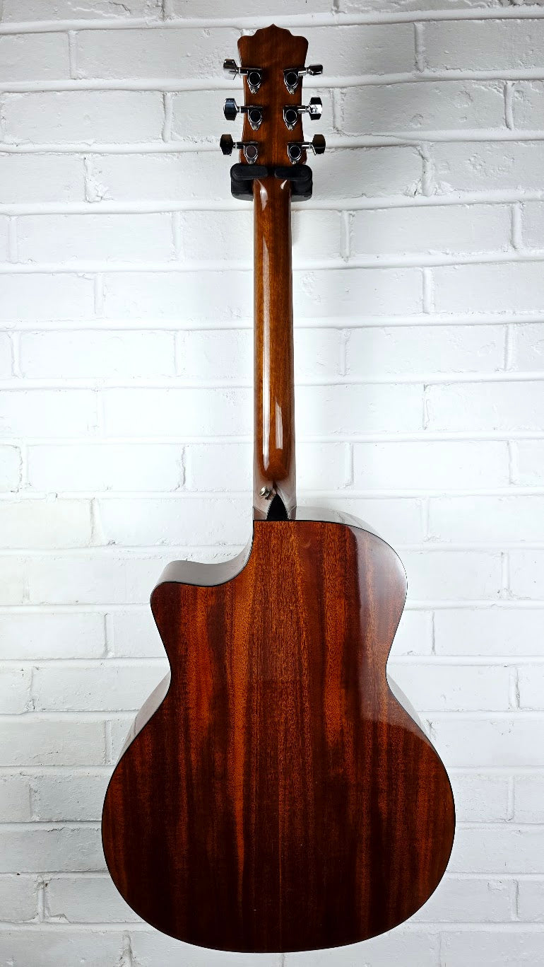 LUNA GYPSY SPALT CUTAWAY ACOUSTIC GUITAR