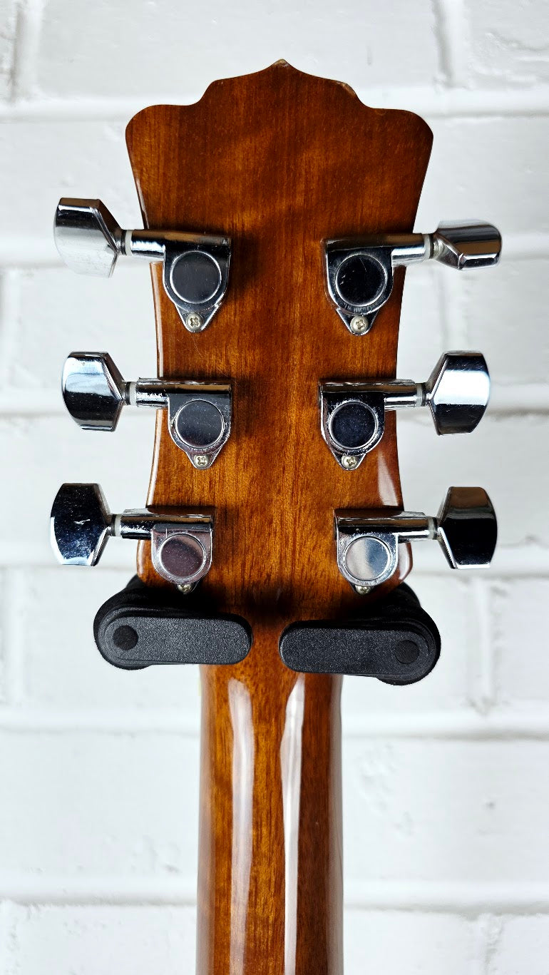 LUNA GYPSY SPALT CUTAWAY ACOUSTIC GUITAR