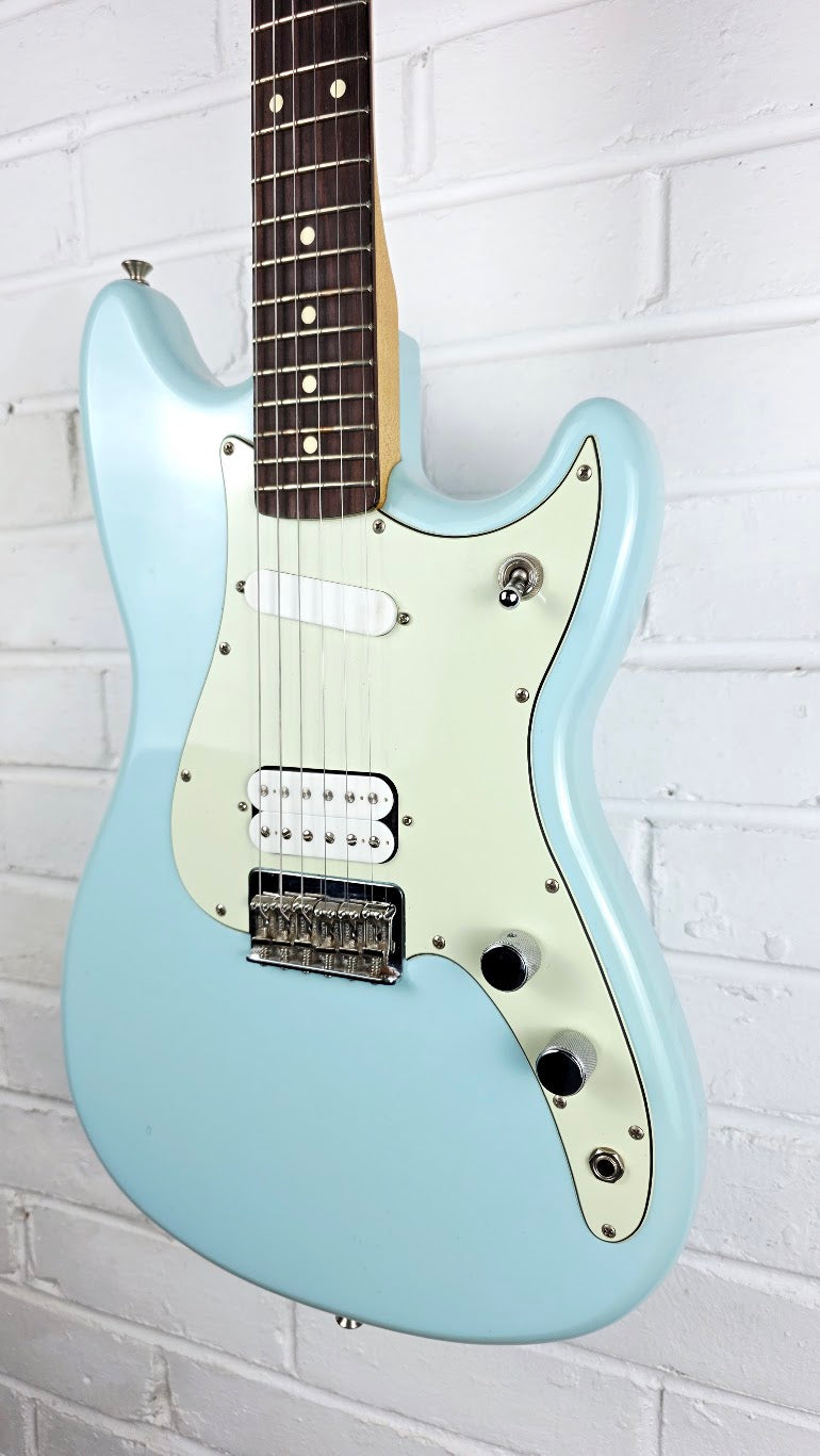 FENDER DUO SONIC HS PF ELECTRIC GUITAR DAPHNE BLUE MIM