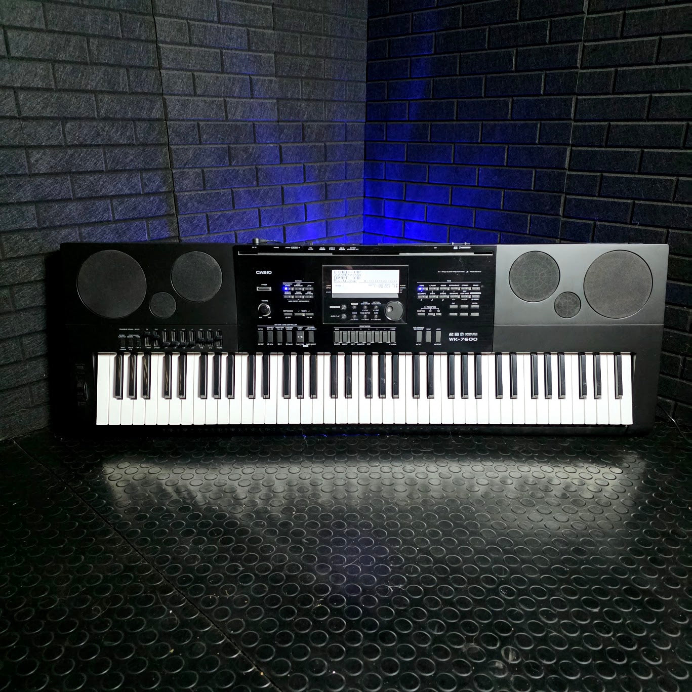 CASIO WK7600 KEYBOARD 76 KEY TOUCH SENSITIVE WORKSTATION