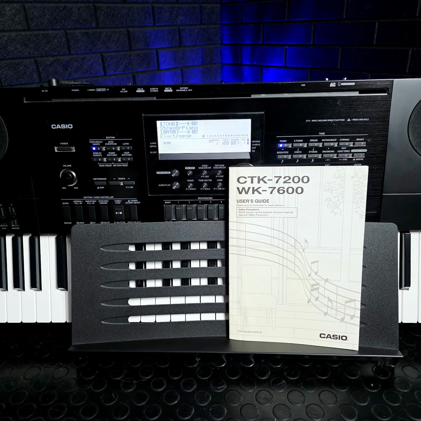 CASIO WK7600 KEYBOARD 76 KEY TOUCH SENSITIVE WORKSTATION
