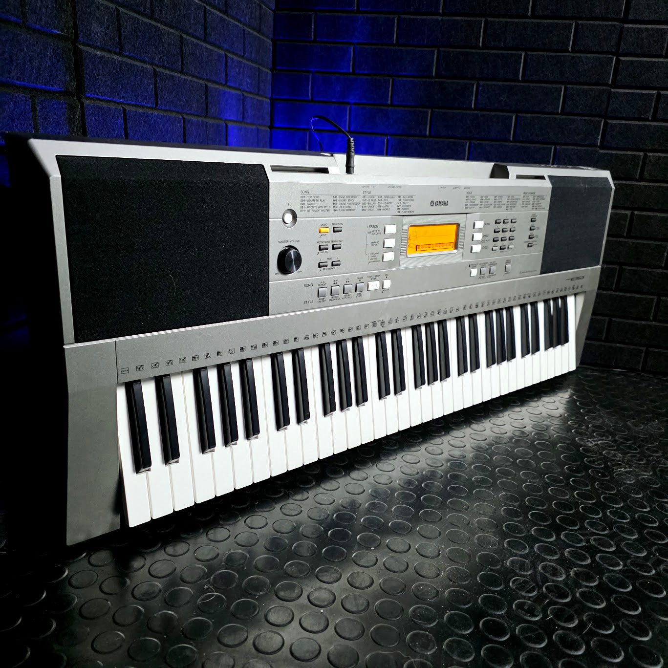 YAMAHA PSR E353 KEYBOARD 61 KEY TOUCH SENSITIVE