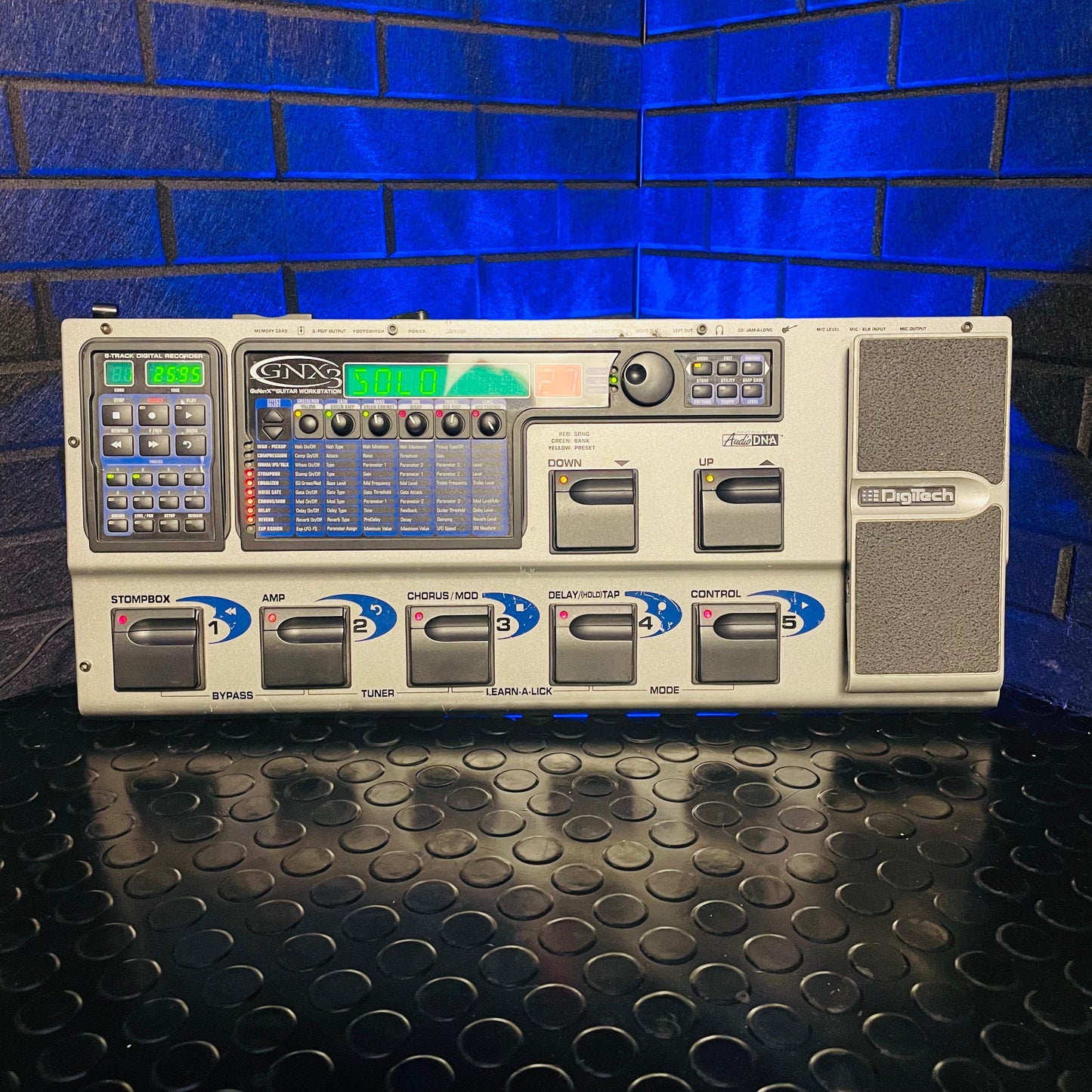 DIGITECH GNX3 MULTI EFFECTS PROCESSOR *BOXED WITH INSTRUCTIONS*
