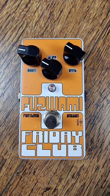 FUZWAMI FRIDAY CLUB FUZZ GUITAR PEDAL