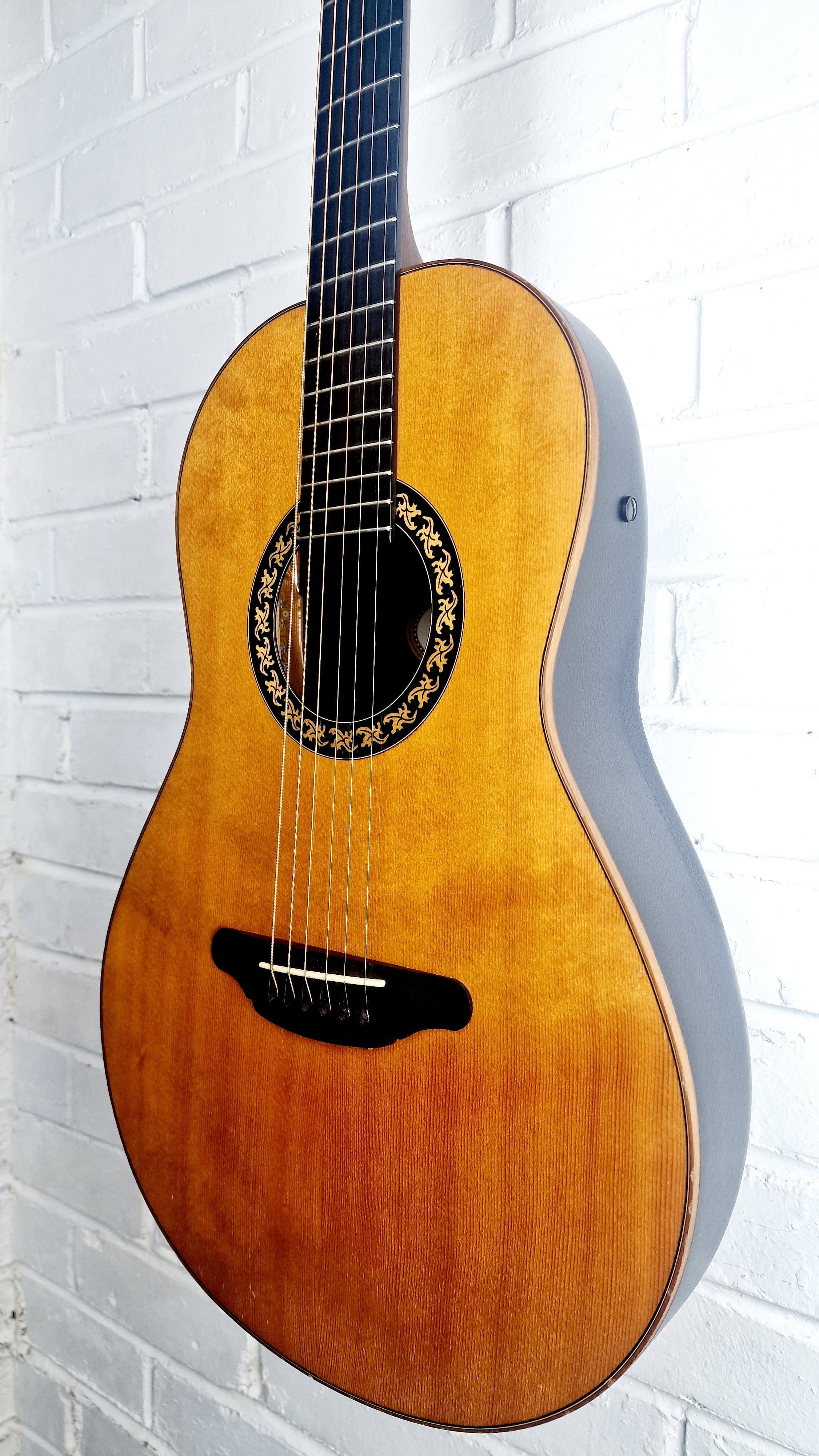 OVATION 1997 COLLECTORS EDITION ELECTRO ACOUSTIC BOWL BACK GUITAR