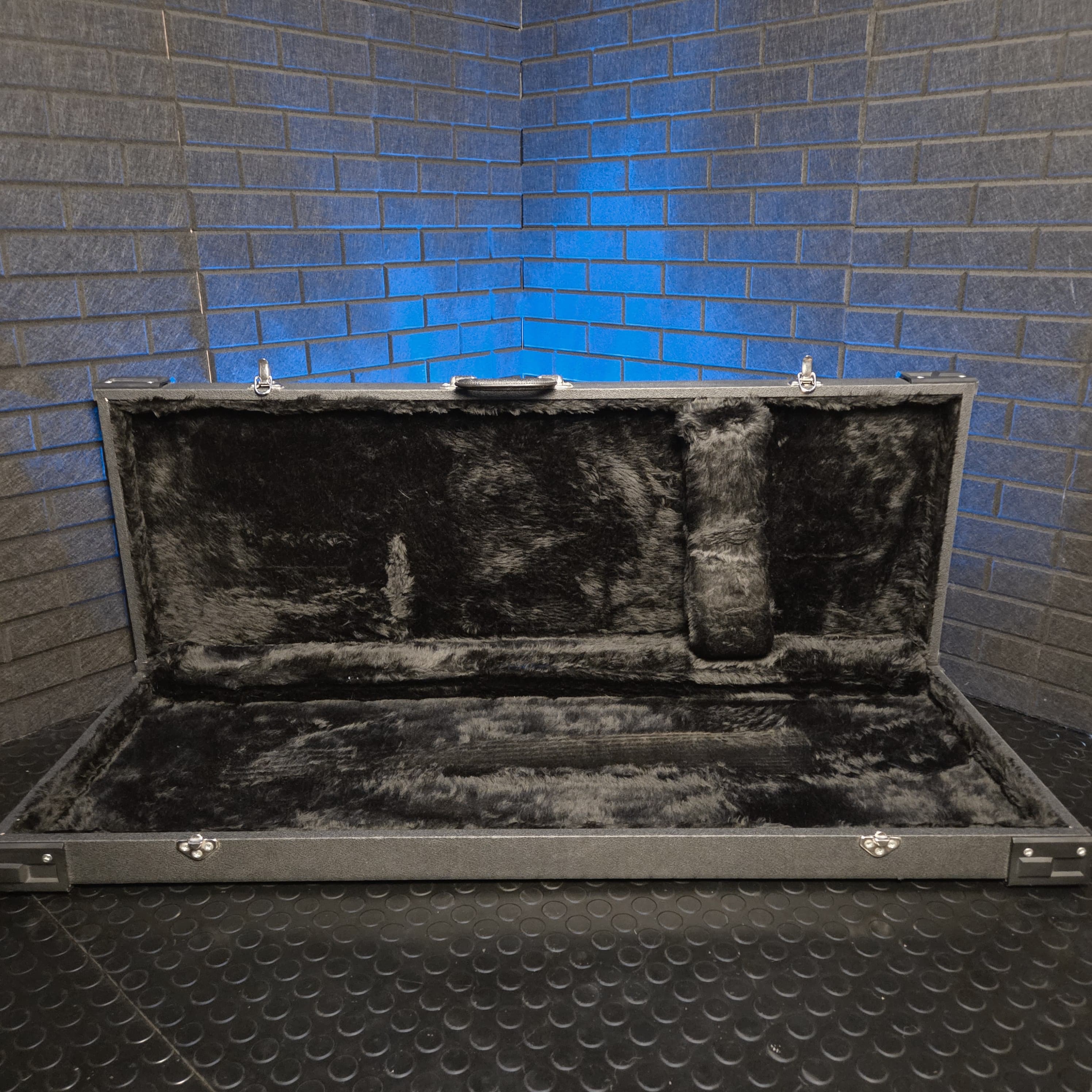 WILKES ABS ELECTRIC GUITAR HARD CASE