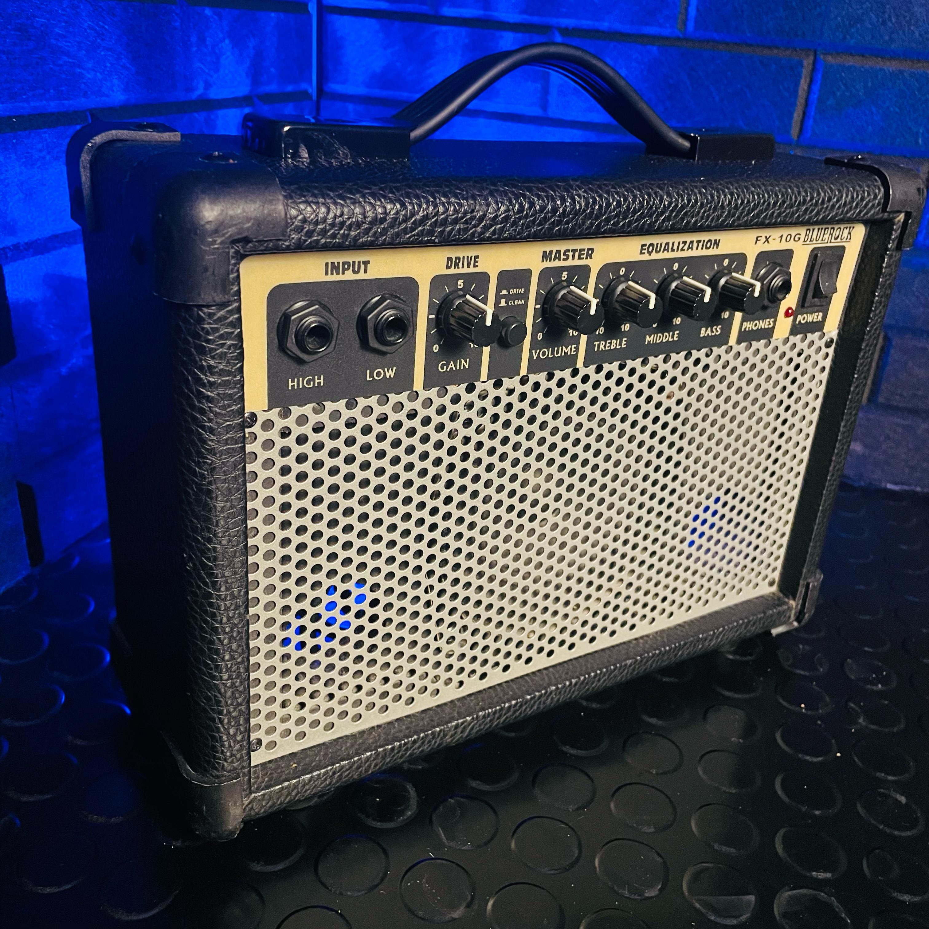 BLUEROCK FX-10G 10 WATT GUITAR AMP AMPLIFIER