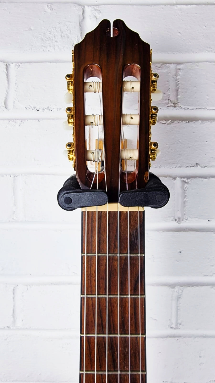 WASHBURN C64SCE CLASSICAL ELECTRO GUITAR