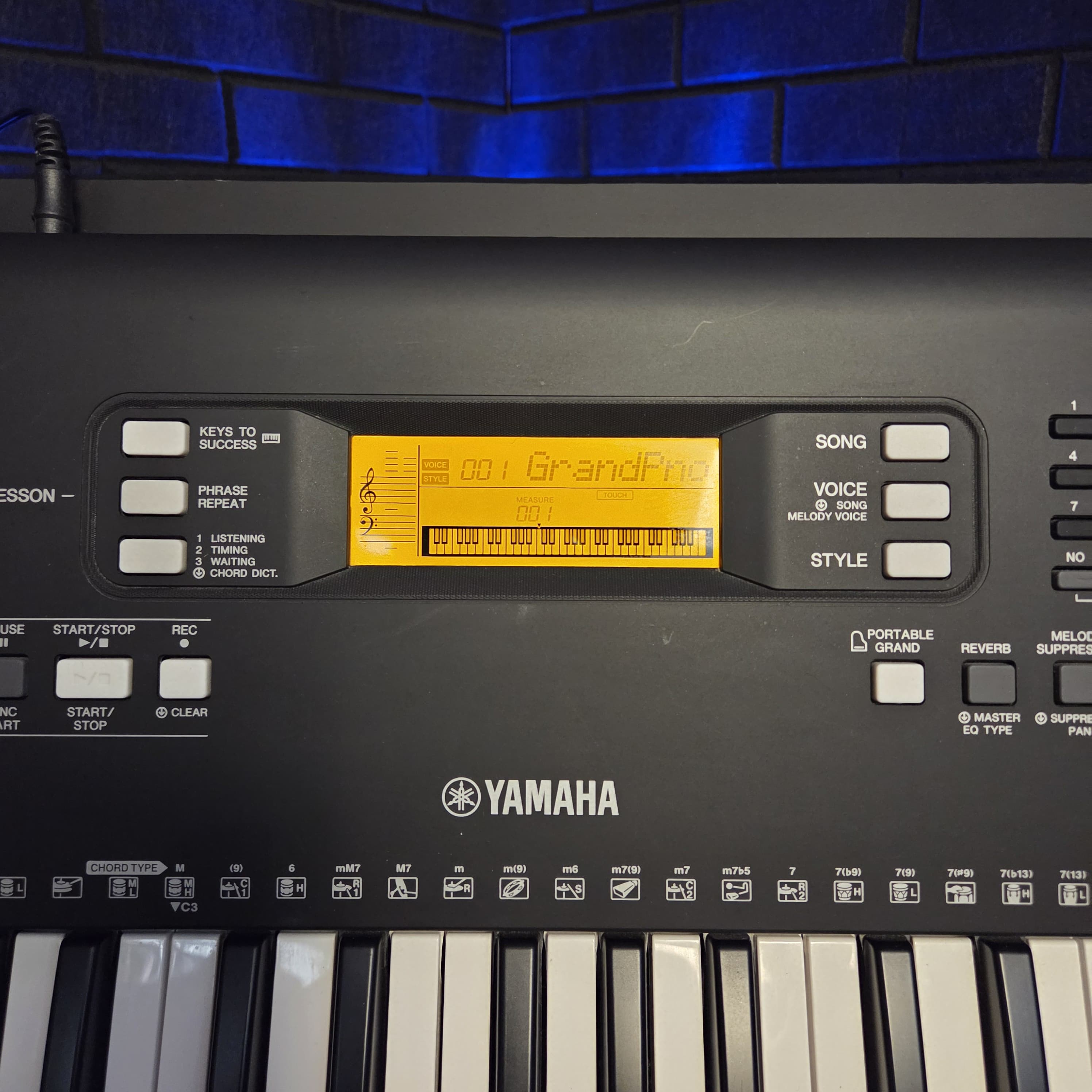 YAMAHA PSR E363 61 KEY ELECTRONIC KEYBOARD