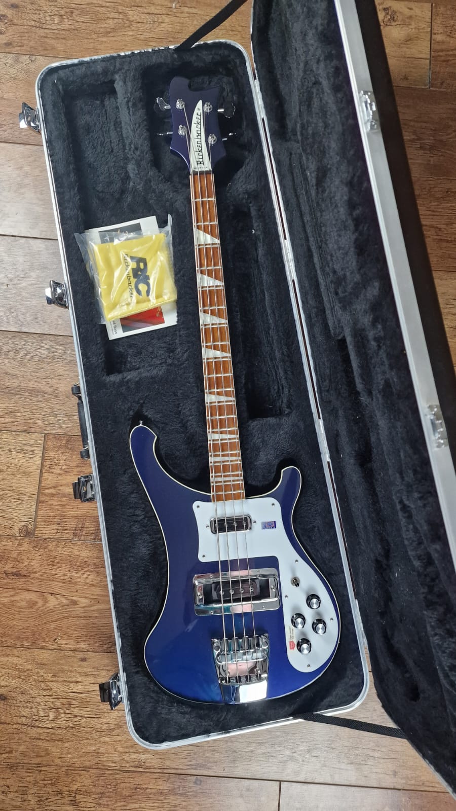 2011 RICKENBACKER 4003 MIDNIGHT BLUE BASS GUITAR + OFFICIAL HARD CASE