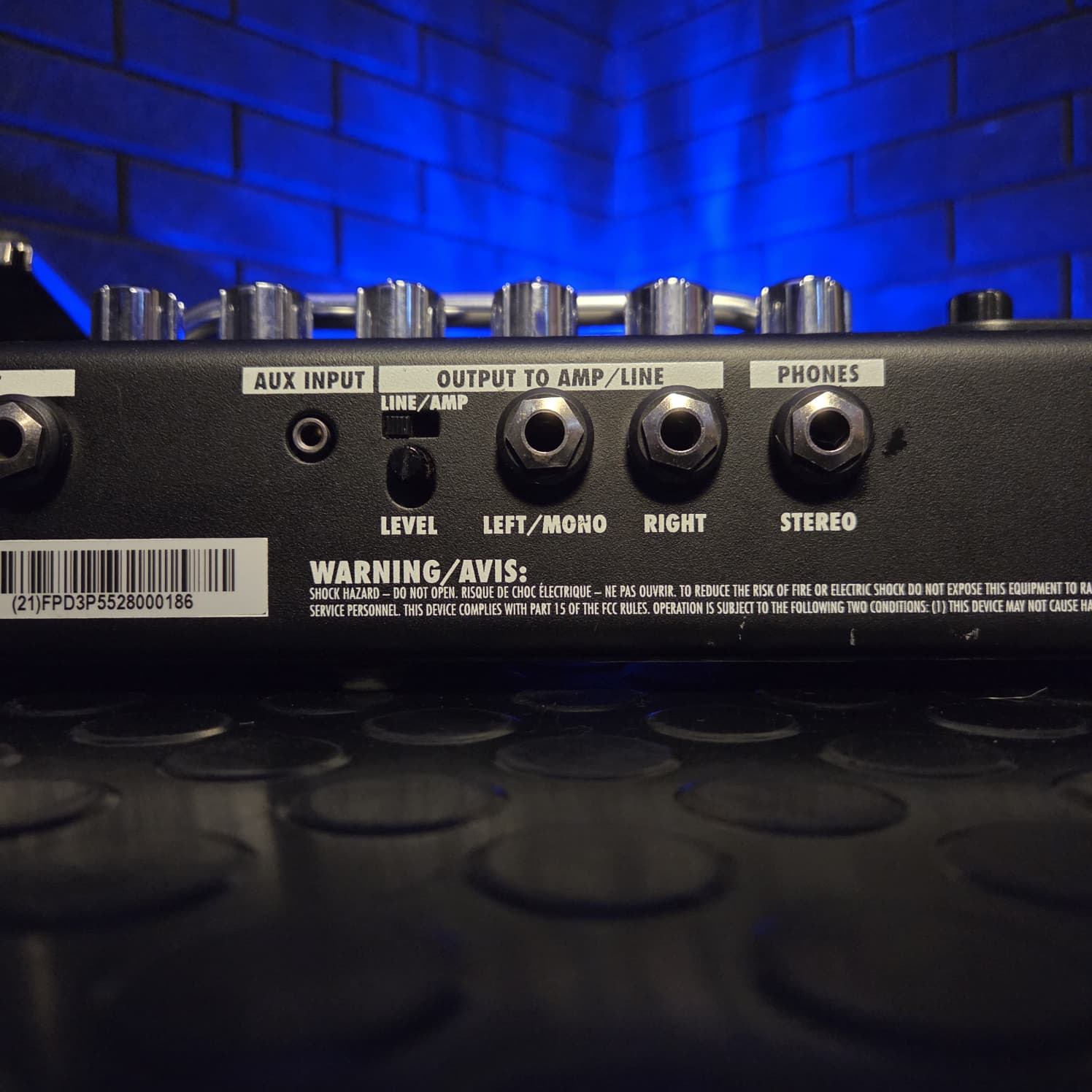 LINE 6 POD XT LIVE MULTI EFFECTS AMP MODELLER