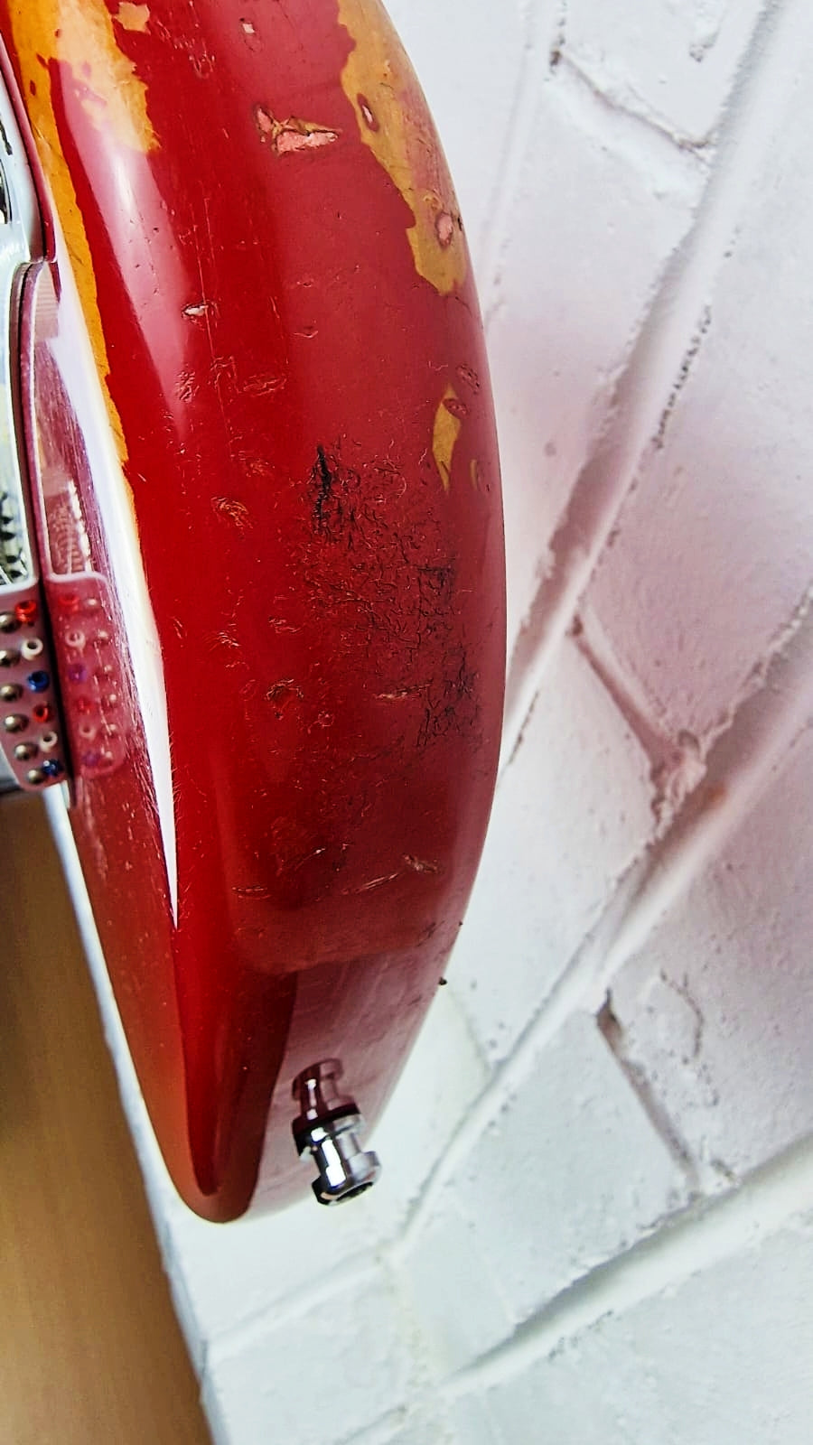 FENDER BULLET 1981 USA ROADWORN RED ELECTRIC GUITAR + OFFICIAL HARD CASE