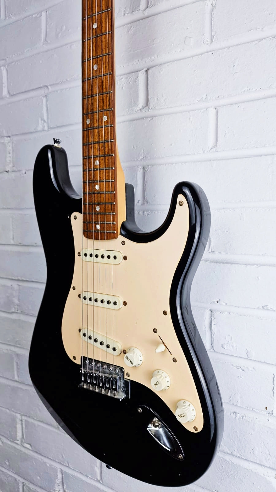 FENDER SQUIER BULLET STRATOCASTER 2007 BLACK ELECTRIC GUITAR