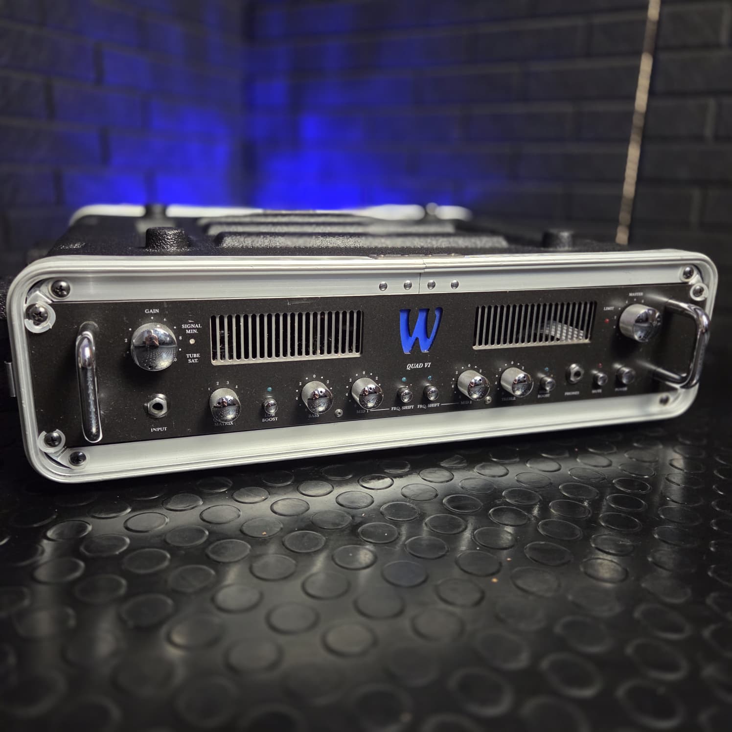 WARWICK QUAD VI BASS AMPLIFIER HEAD – 500W HYBRID TUBE PREAMP