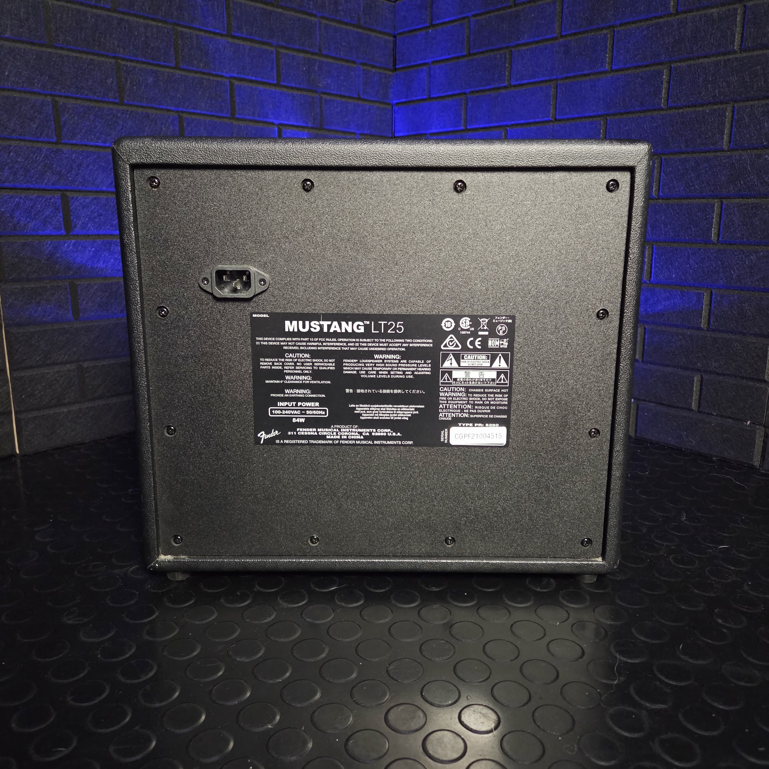 FENDER MUSTANG LT25 COMBO GUITAR AMP