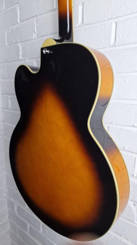 PEAVEY ROCKINGHAM HOLLOW BODY SUNBURST ELECTRIC GUITAR