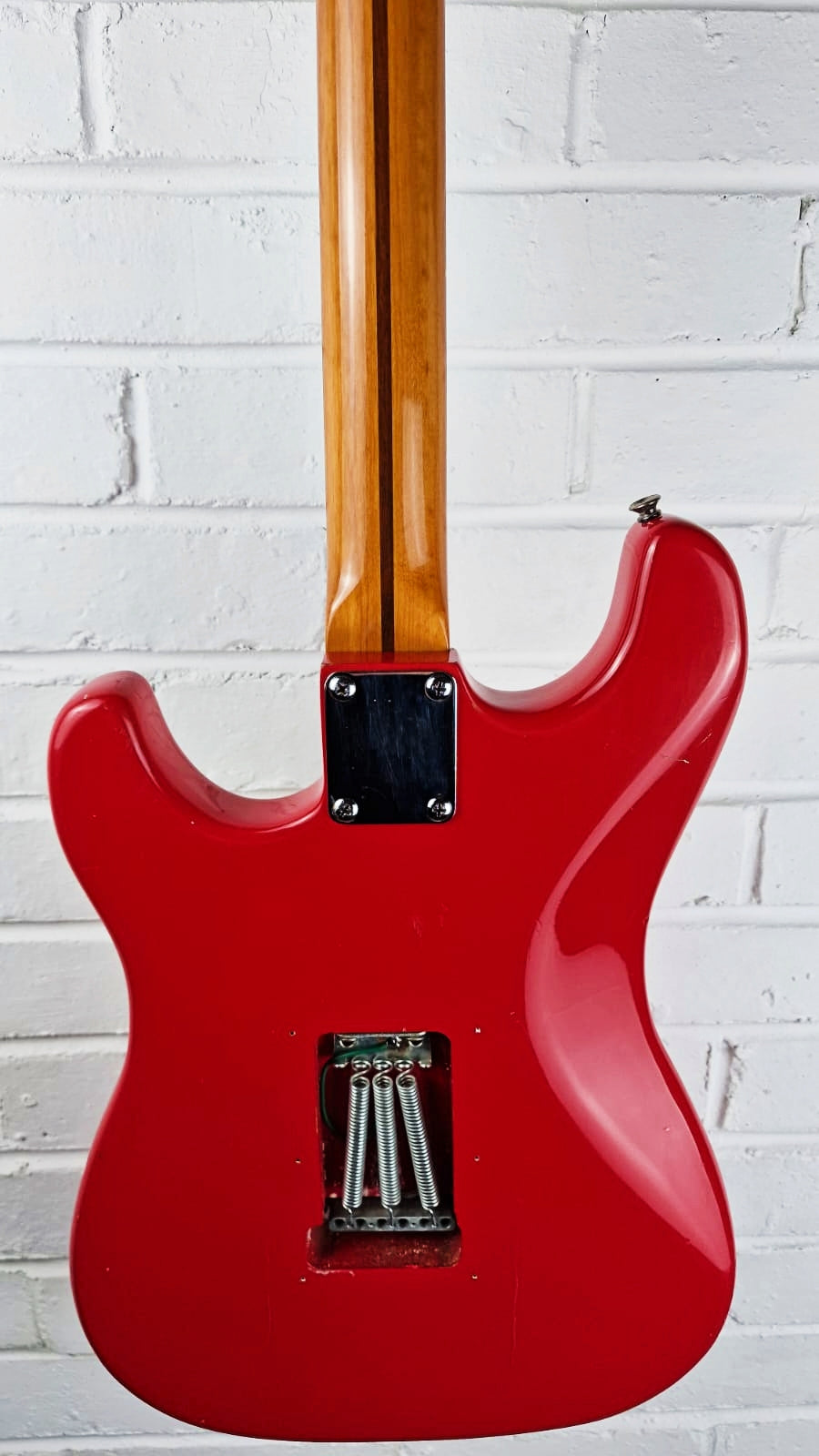 SUNN MUSTANG STRATOCASTER 1980s ELECTRIC GUITAR