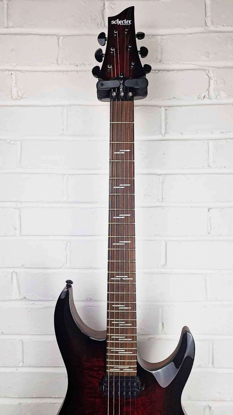 SCHECTER OMEN ELITE 6 BLACK CHERRY BURST ELECTRIC GUITAR