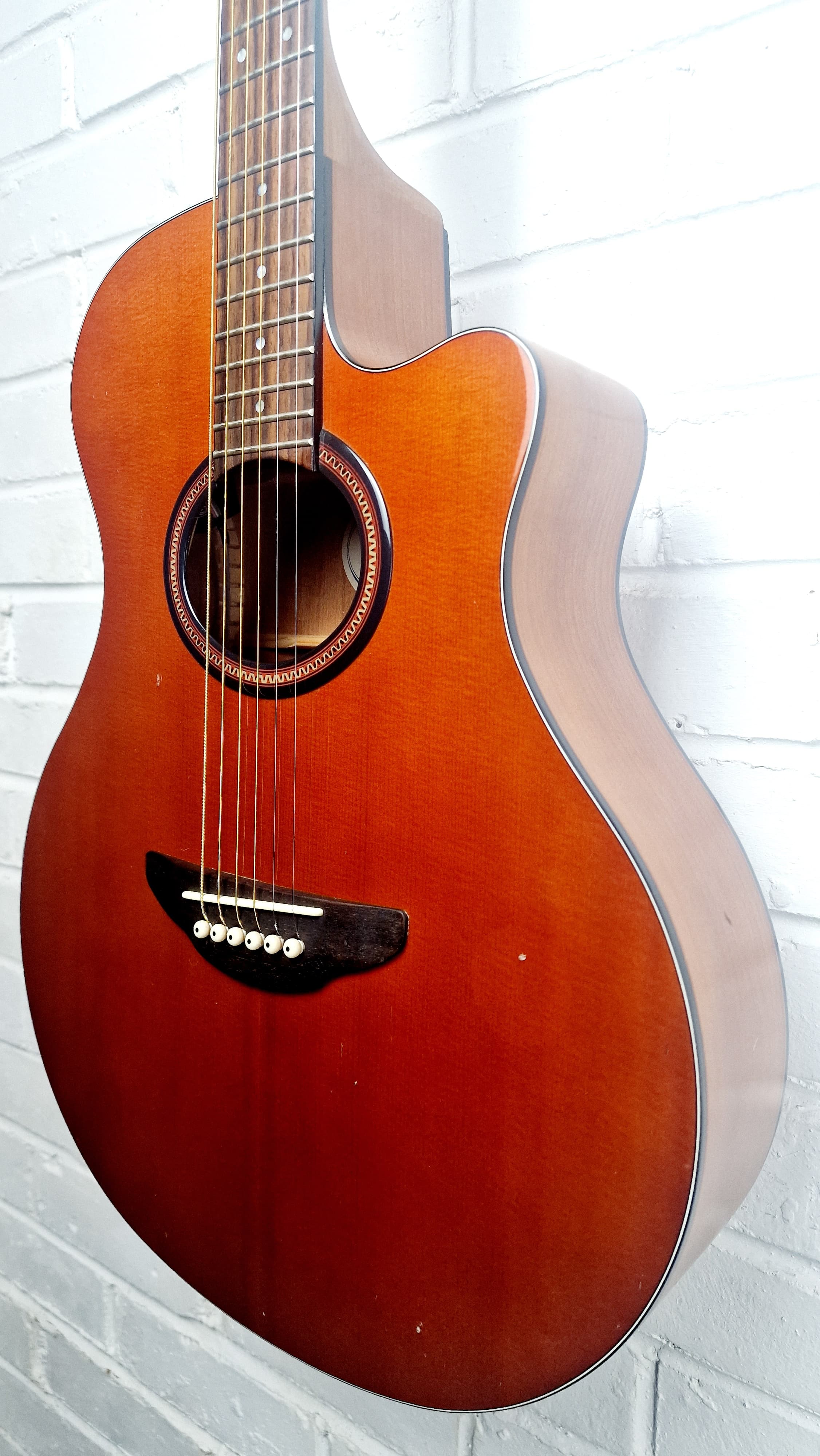 YAMAHA APX-3 NATURAL ELECTRO ACOUSTIC GUITAR