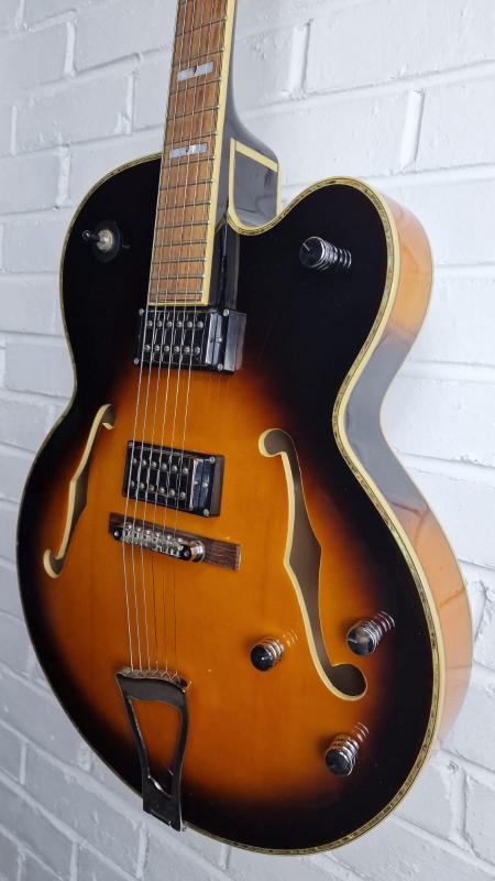 PEAVEY ROCKINGHAM HOLLOW BODY SUNBURST ELECTRIC GUITAR