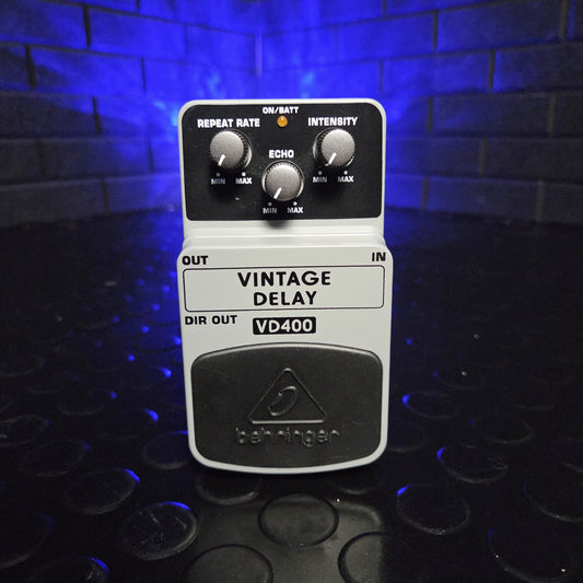 BEHRINGER VINTAGE DELAY VD400 GUITAR PEDAL