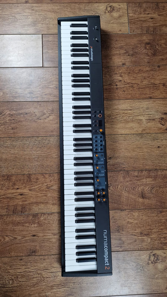 STUDIOLOGIC NUMA COMPACT 2 88 KEY DIGITAL KEYBOARD PIANO