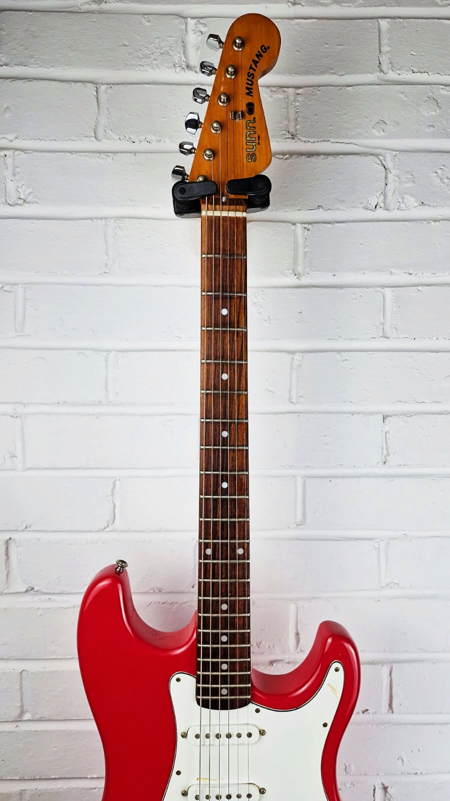 SUNN MUSTANG STRATOCASTER 1980s ELECTRIC GUITAR