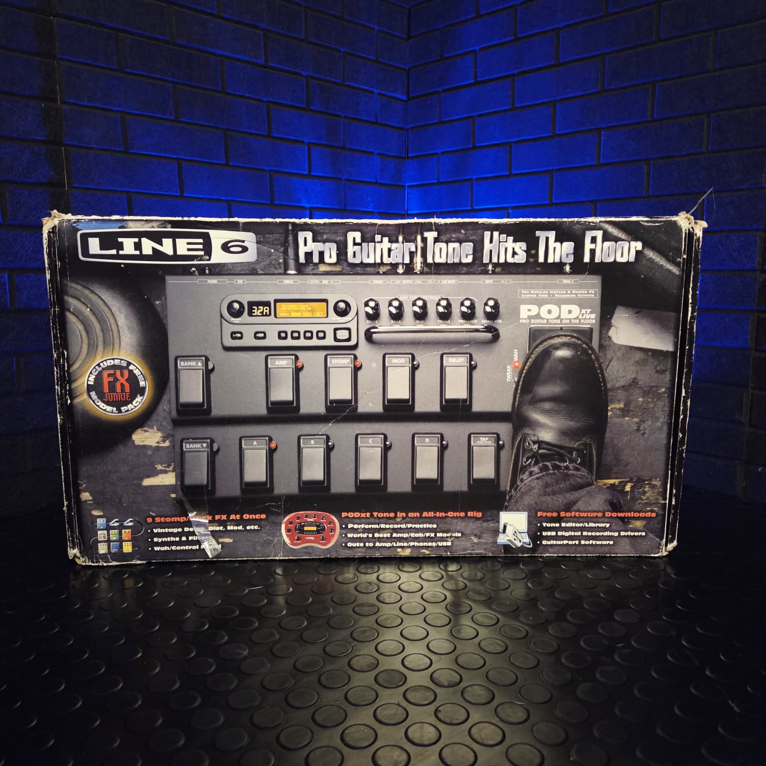 LINE 6 POD XT LIVE MULTI EFFECTS AMP MODELLER