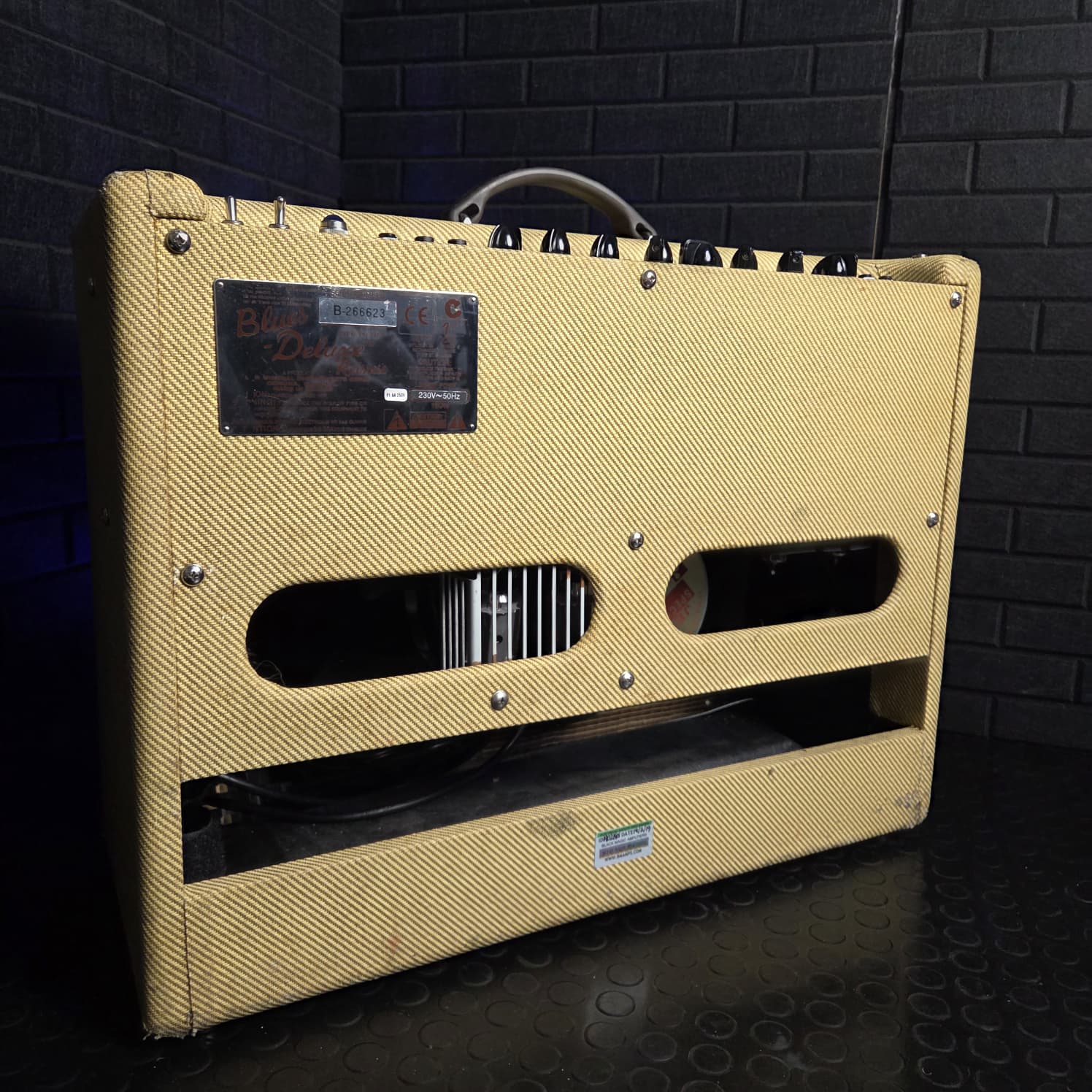 FENDER BLUES DELUXE REISSUE TWEED COMBO VALVE AMP WITH JENSEN SPEAKER