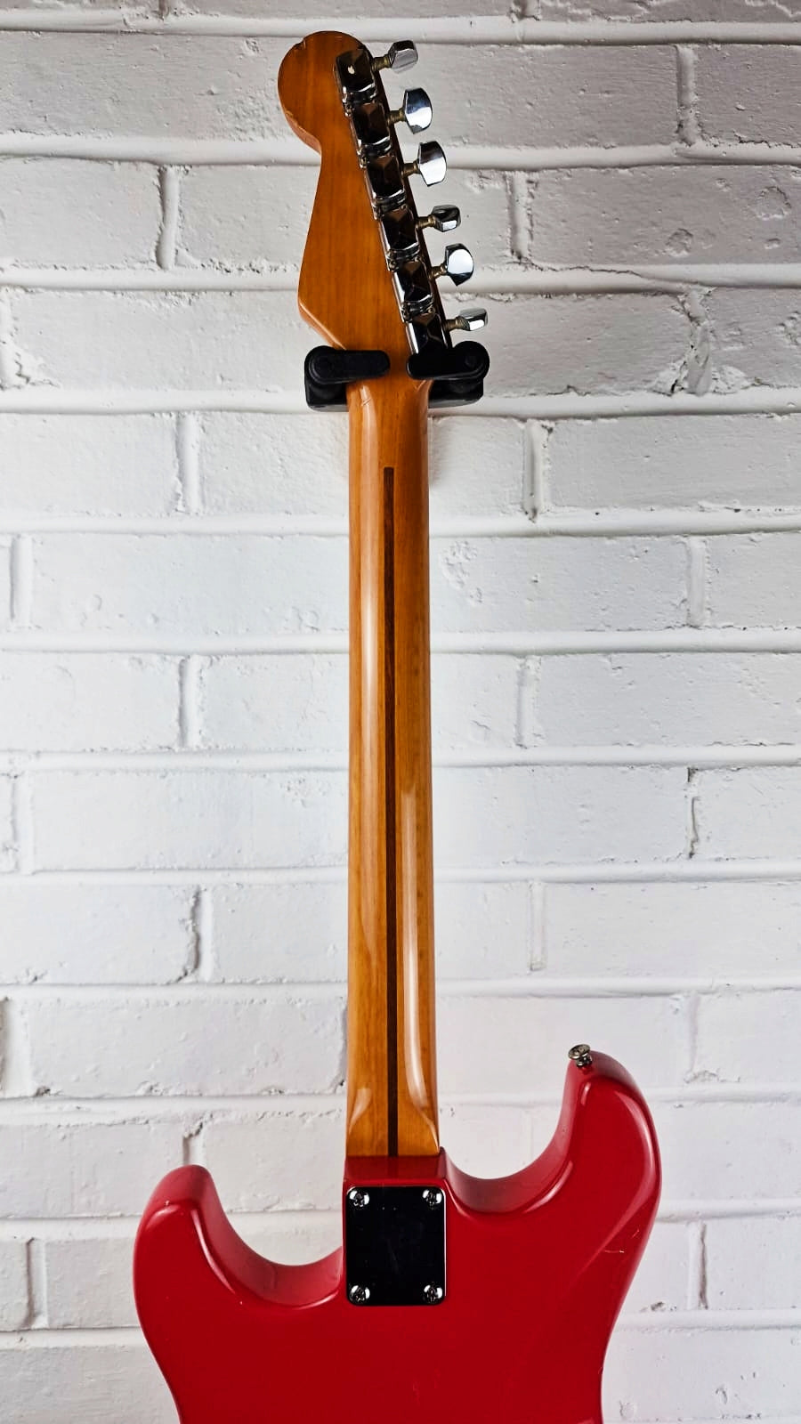 SUNN MUSTANG STRATOCASTER 1980s ELECTRIC GUITAR