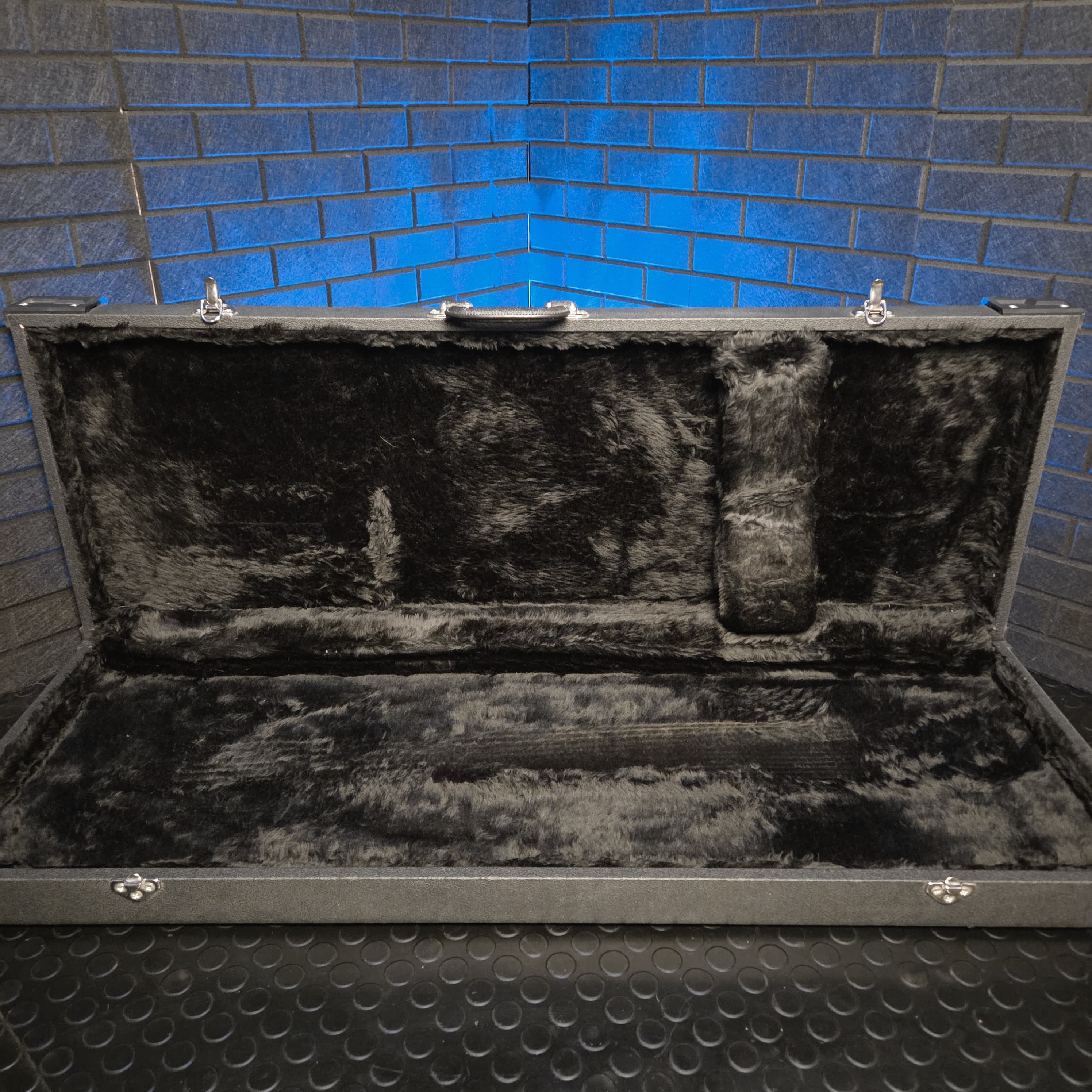 WILKES ABS ELECTRIC GUITAR HARD CASE