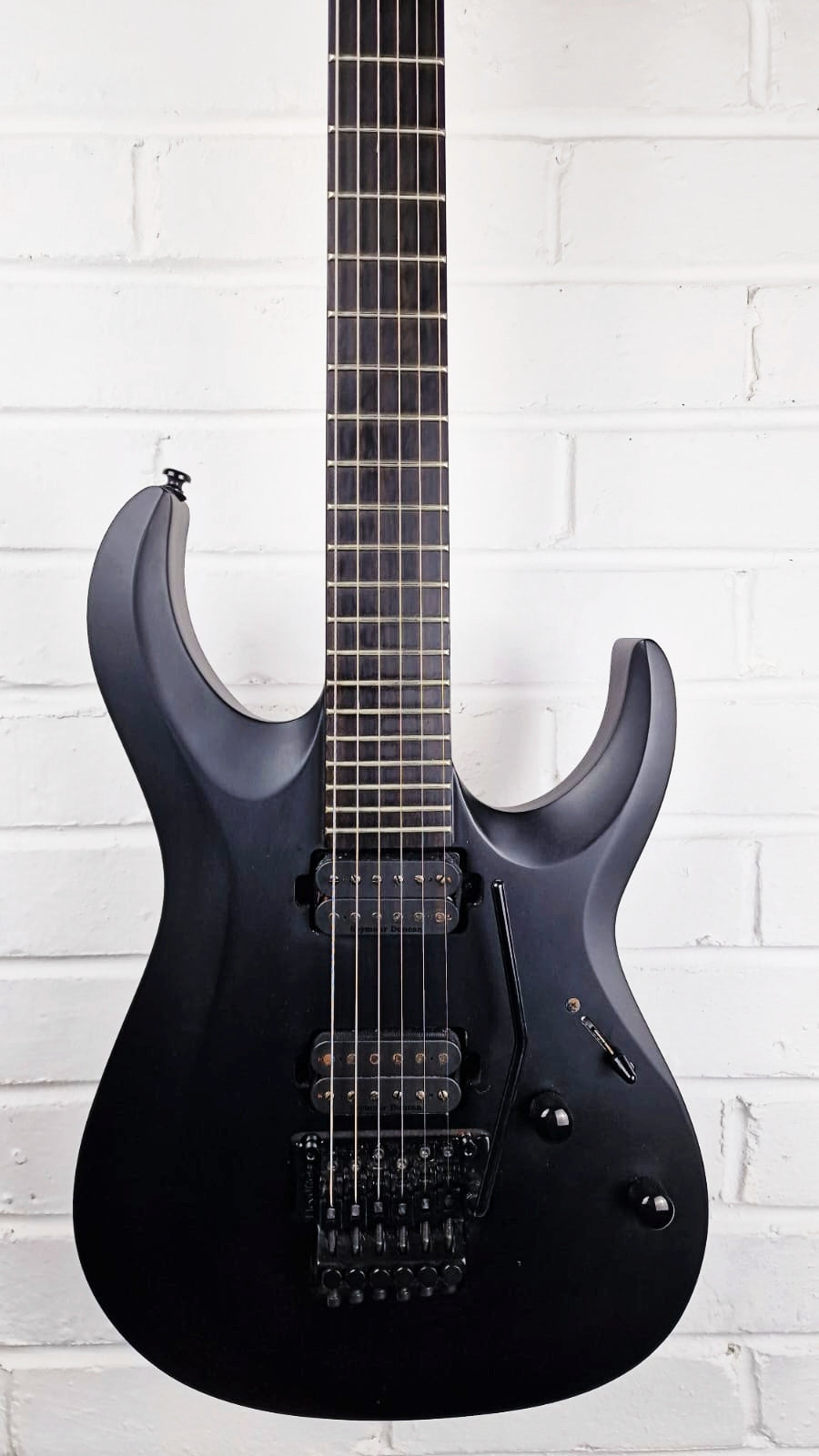 CORT X500 MENACE BLACK SATIN ELECTRIC GUITAR