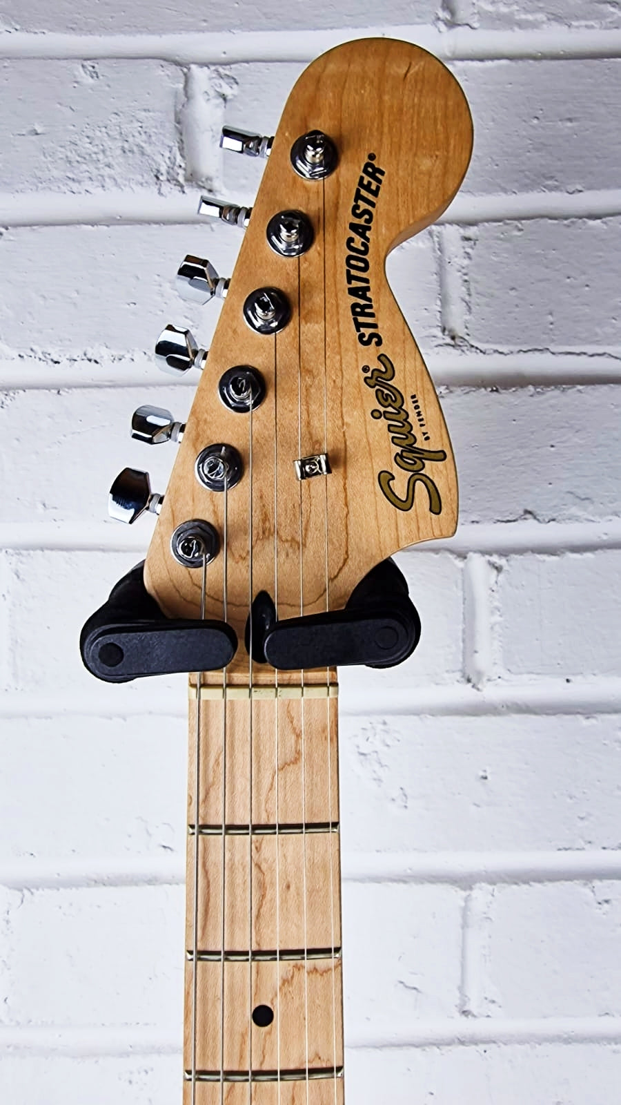 FENDER SQUIER AFFINITY STRATOCASTER BLUE WITH MAPLE NECK ELECTRIC GUITAR