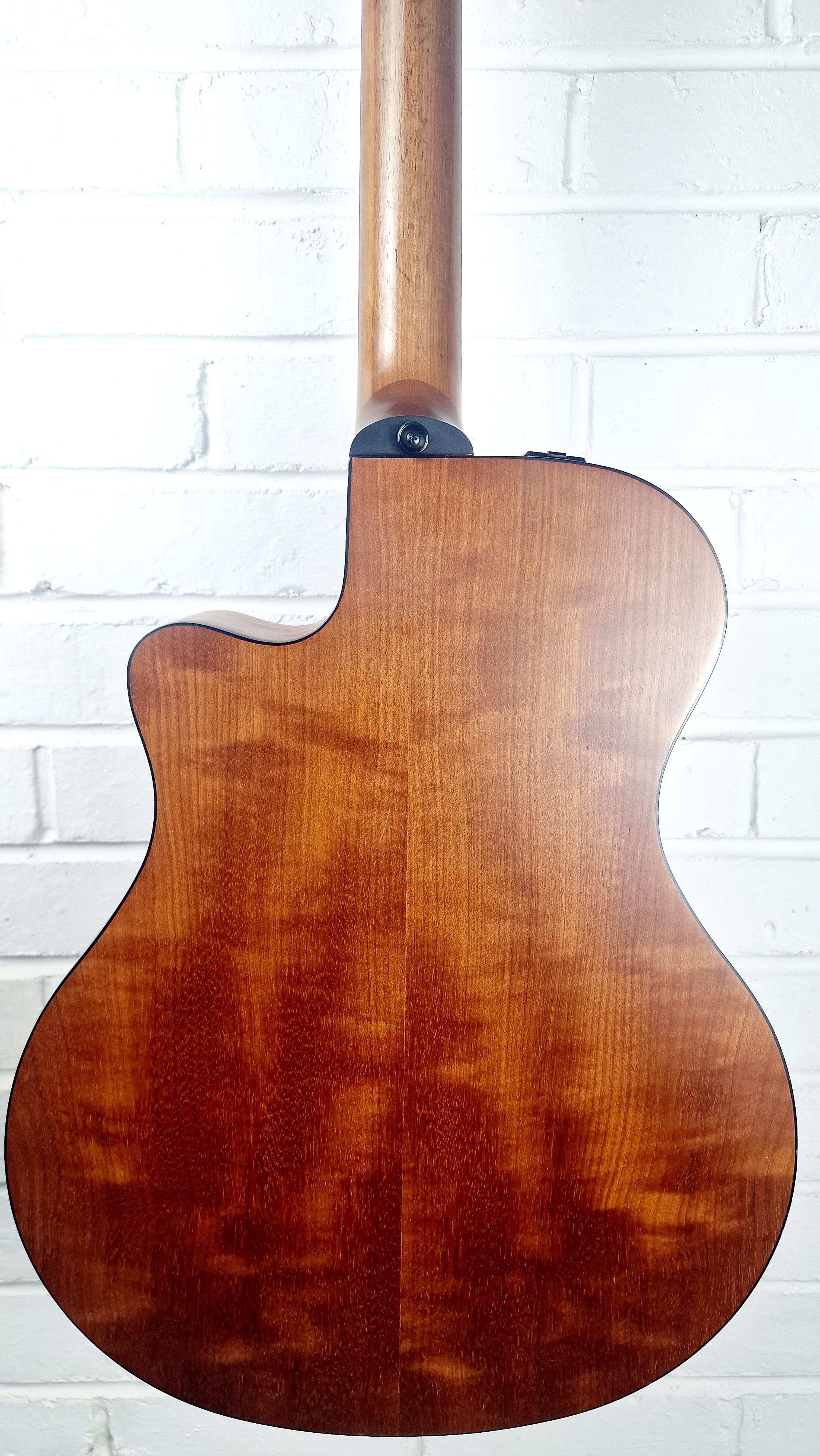 YAMAHA APX-3 NATURAL ELECTRO ACOUSTIC GUITAR