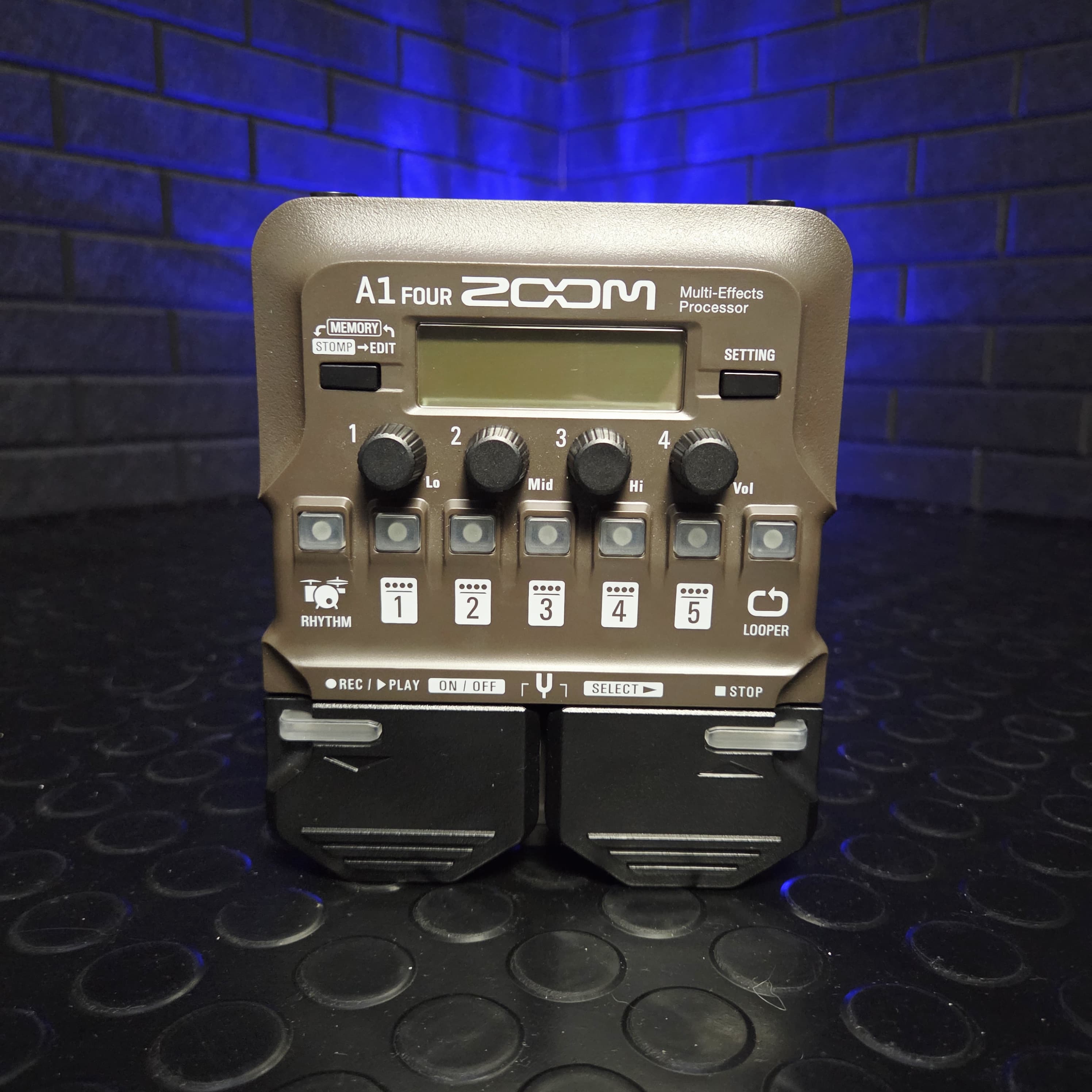 ZOOM A1 FOUR MULTI EFFECTS PROCESSOR