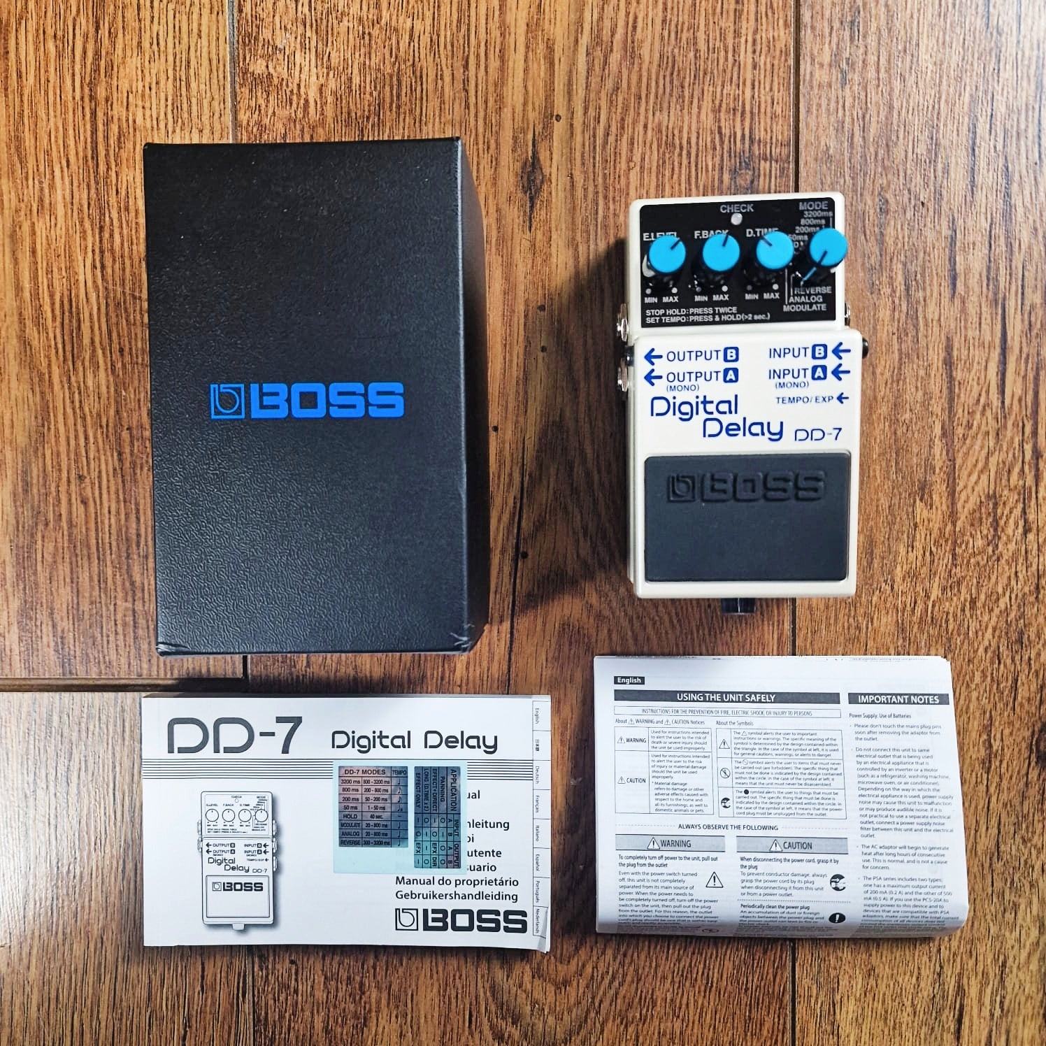 BOSS DD-7 DIGITAL DELAY PEDAL BOXED WITH INSTRUCTIONS