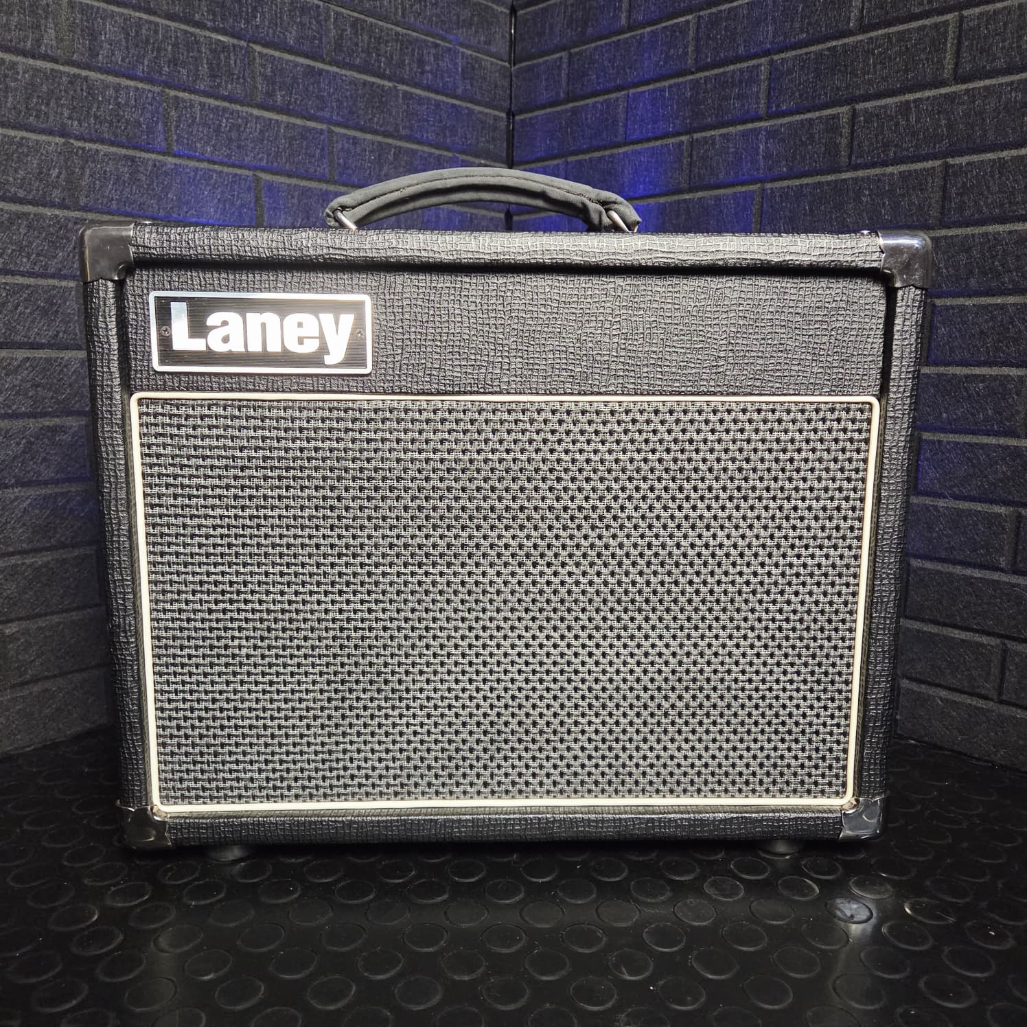 LANEY VC15 110 COMBO GUITAR AMPLIFIER