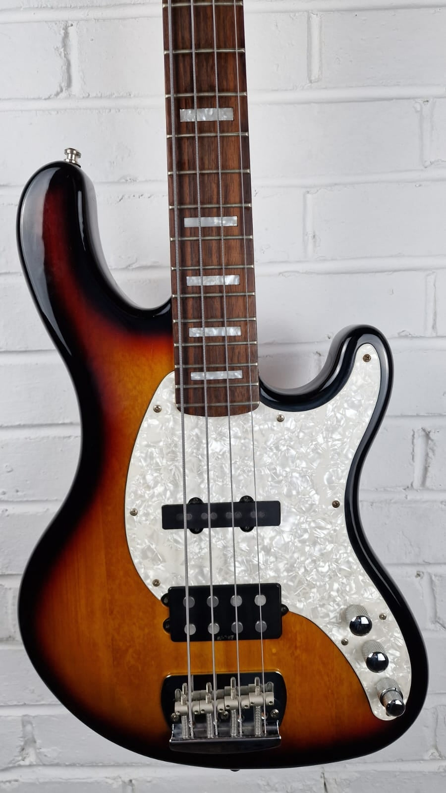 CORT G SERIES GB334A ACTIVE BASS GUITAR