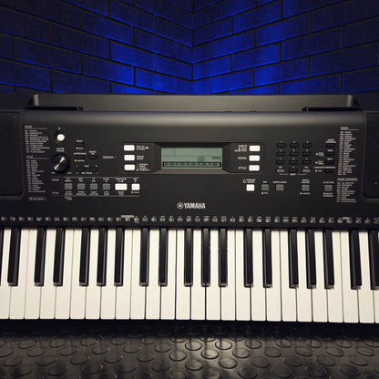 YAMAHA E373 61 KEY TOUCH SENSITIVE KEYBOARD
