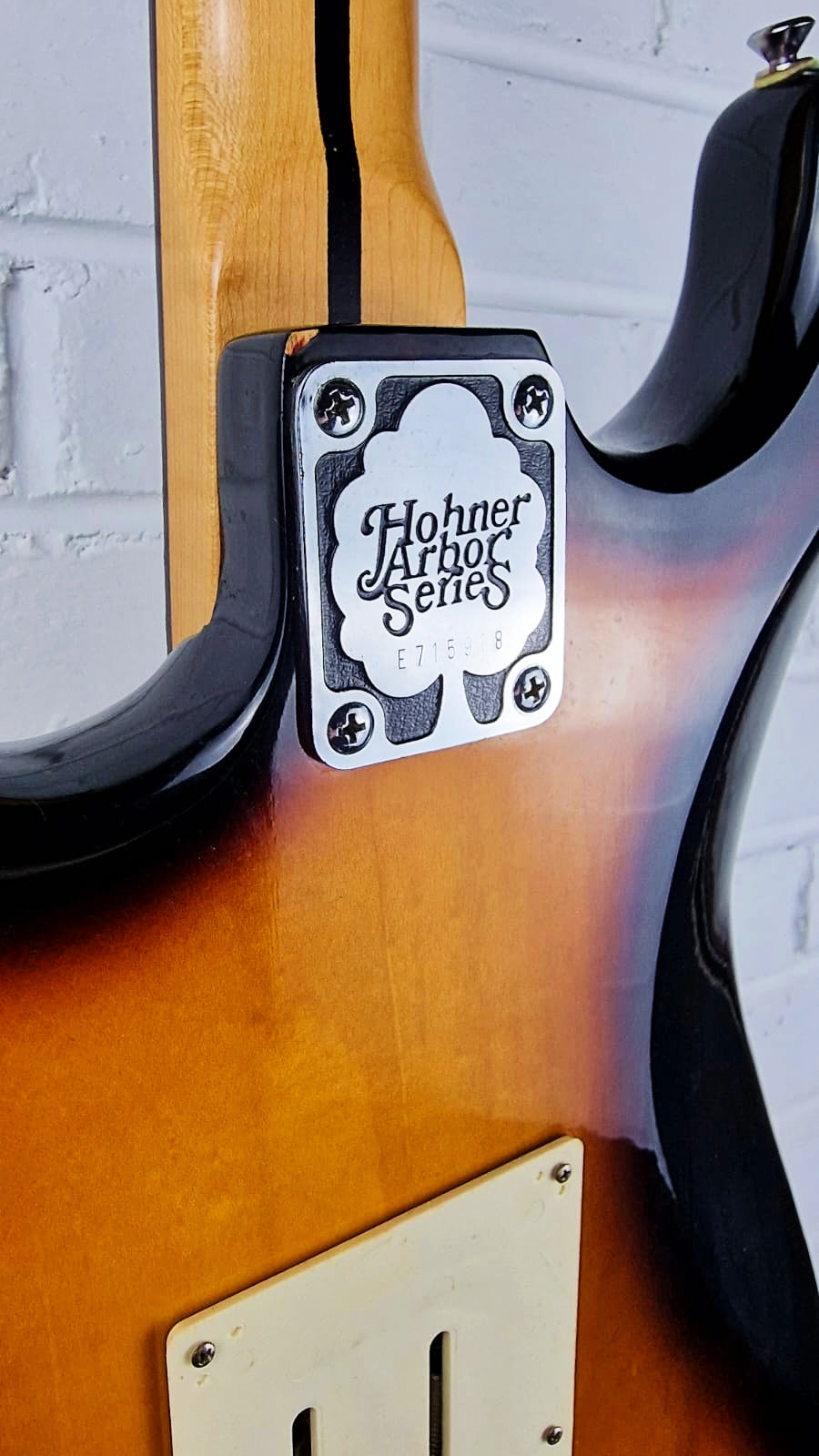 HOHNER ARBOR SERIES SUNBURST STRATOCASTER 1987 ELECTRIC GUITAR