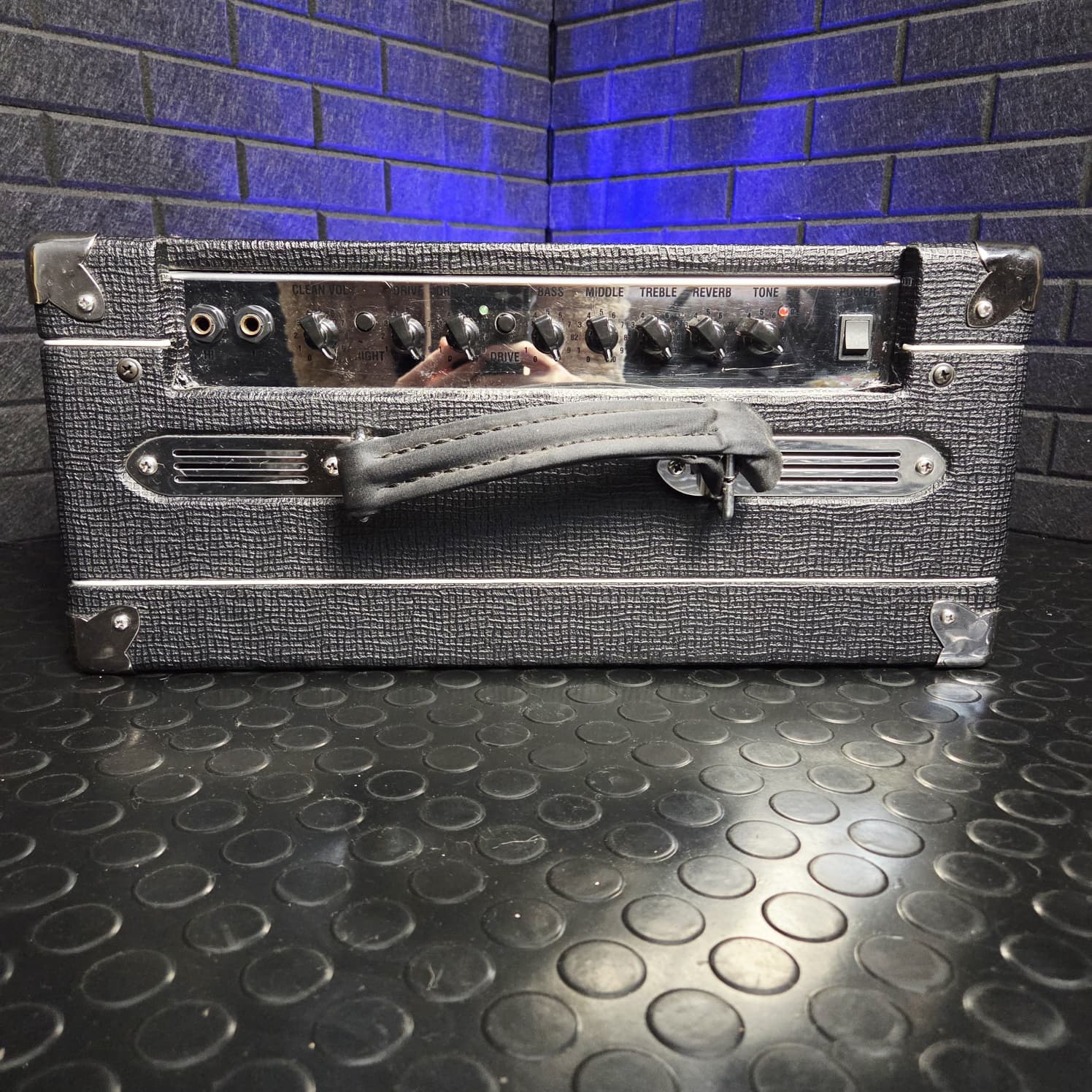 LANEY VC15 110 COMBO GUITAR AMPLIFIER