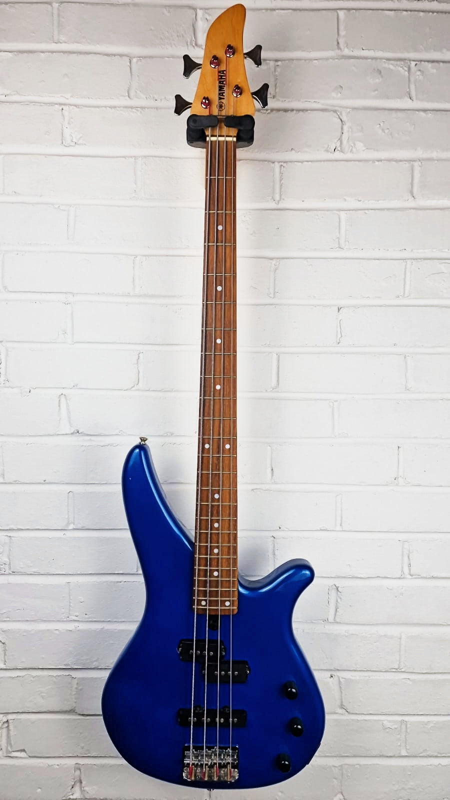 YAMAHA RBX 170 BLUE 4 STRING BASS GUITAR