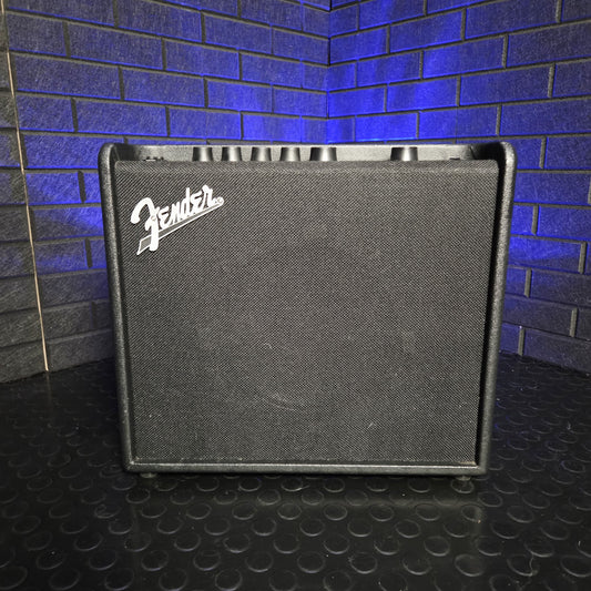 FENDER MUSTANG LT25 COMBO GUITAR AMP